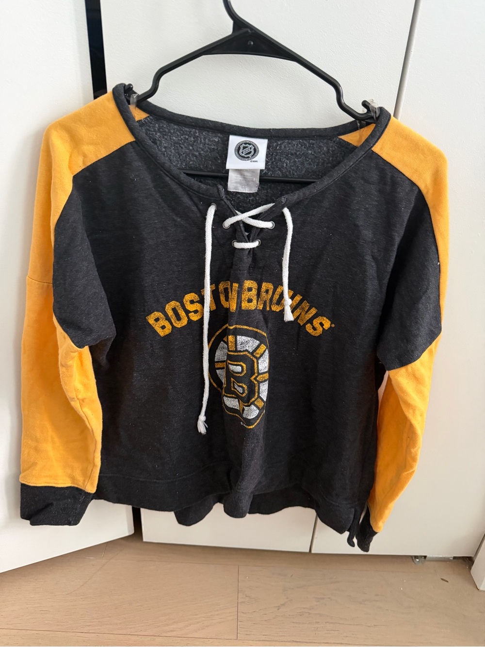 NHL Boston Bruins Lace-Up Sweatshirt - Good condition - Size small